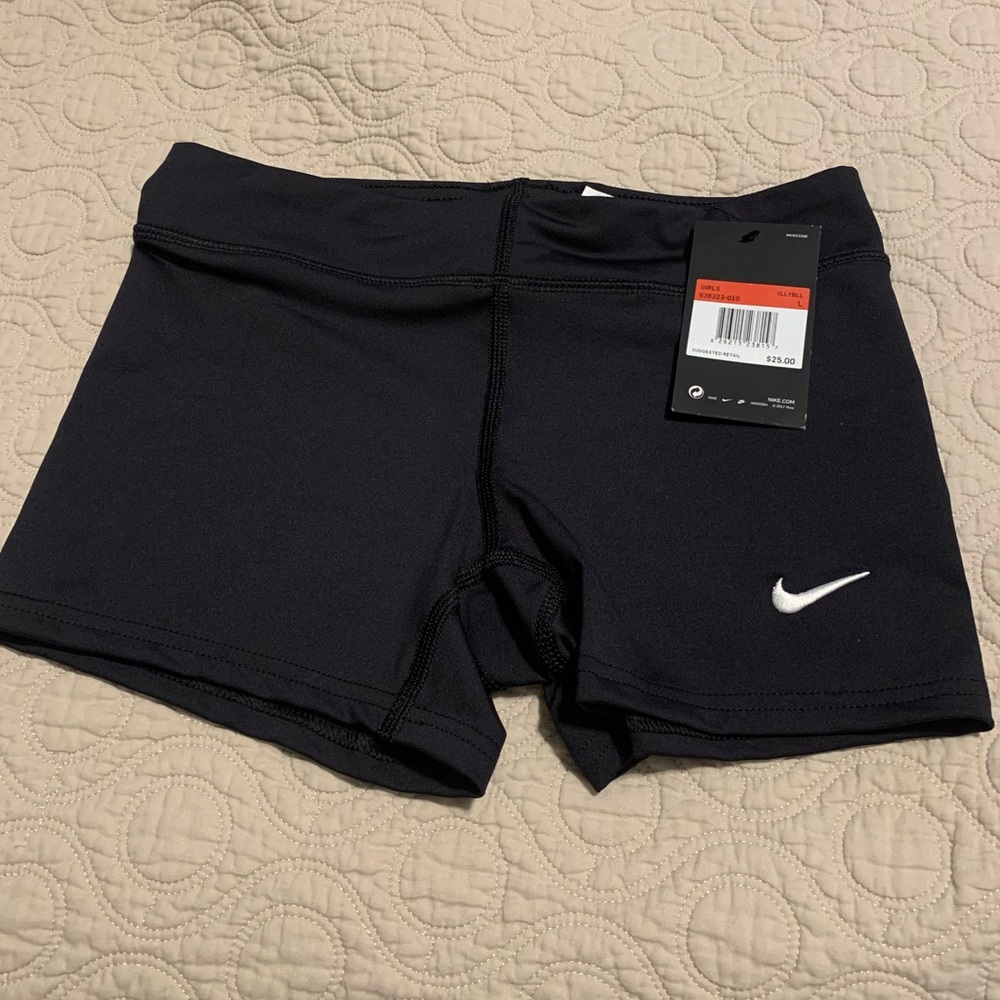 NWT Nike Volleyball Shorts Girls Sz Large
